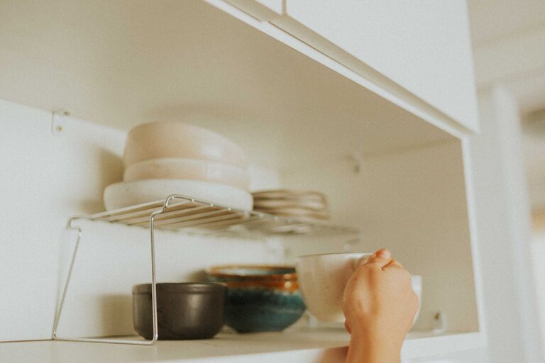 How to Keep a Tidy Fridge and Pantry: Easy Tips for Every Kitchen